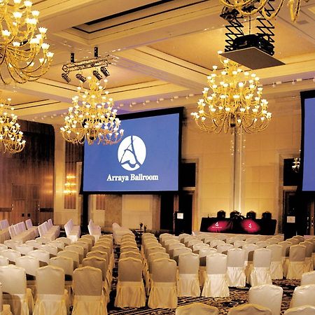 Courtyard By Marriott Kuwait City Exteriör bild