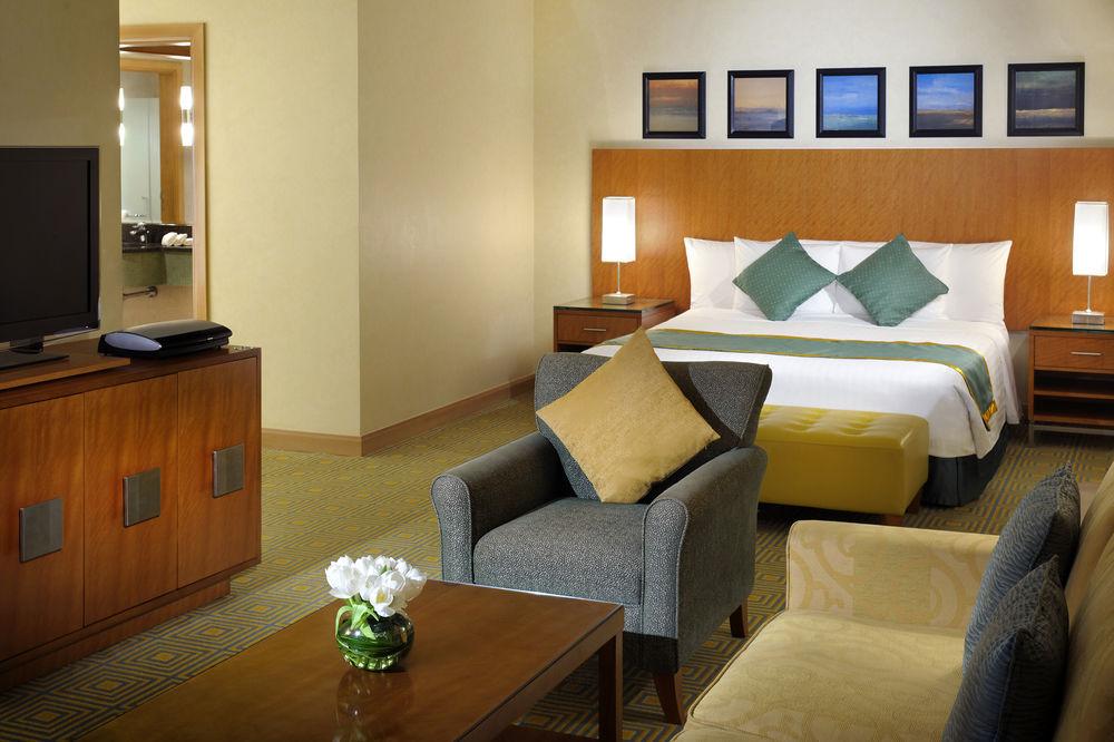 Courtyard By Marriott Kuwait City Exteriör bild