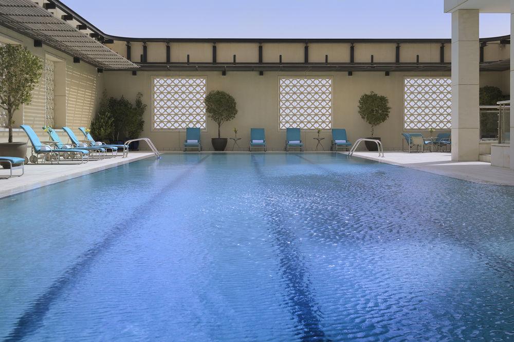 Courtyard By Marriott Kuwait City Exteriör bild