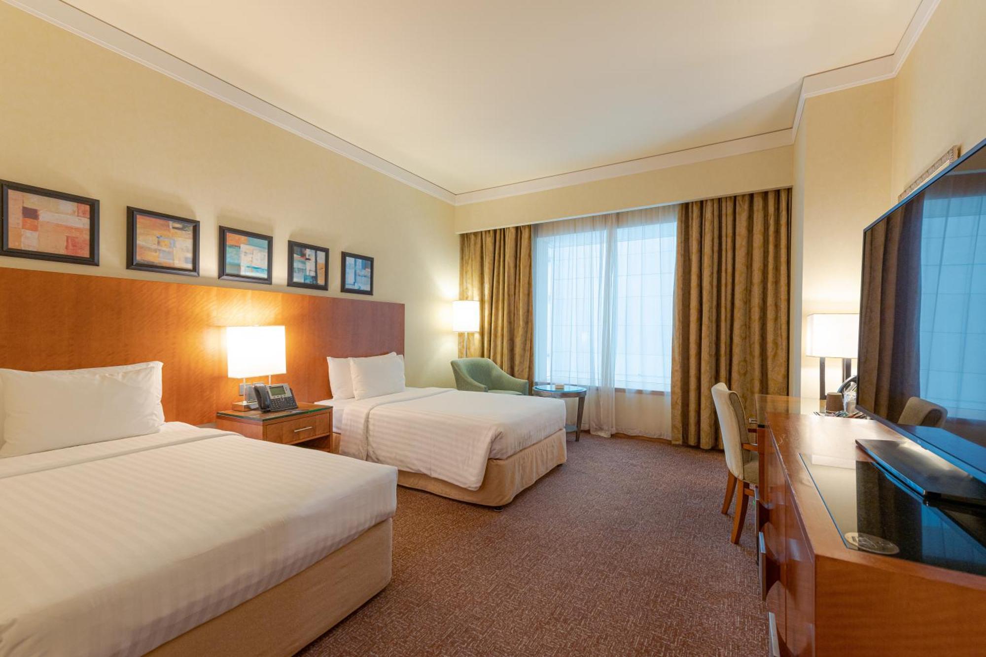 Courtyard By Marriott Kuwait City Exteriör bild