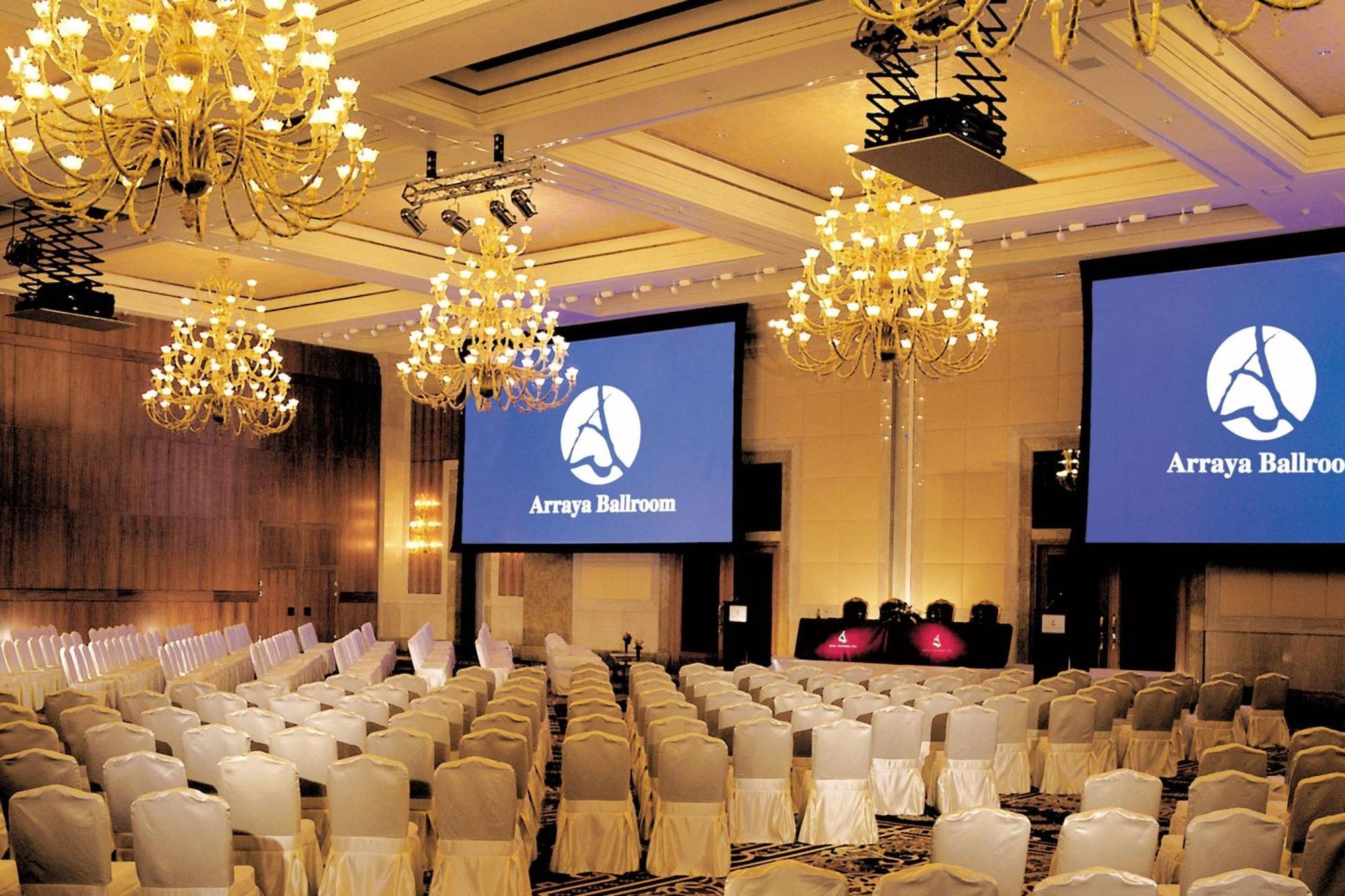 Courtyard By Marriott Kuwait City Exteriör bild