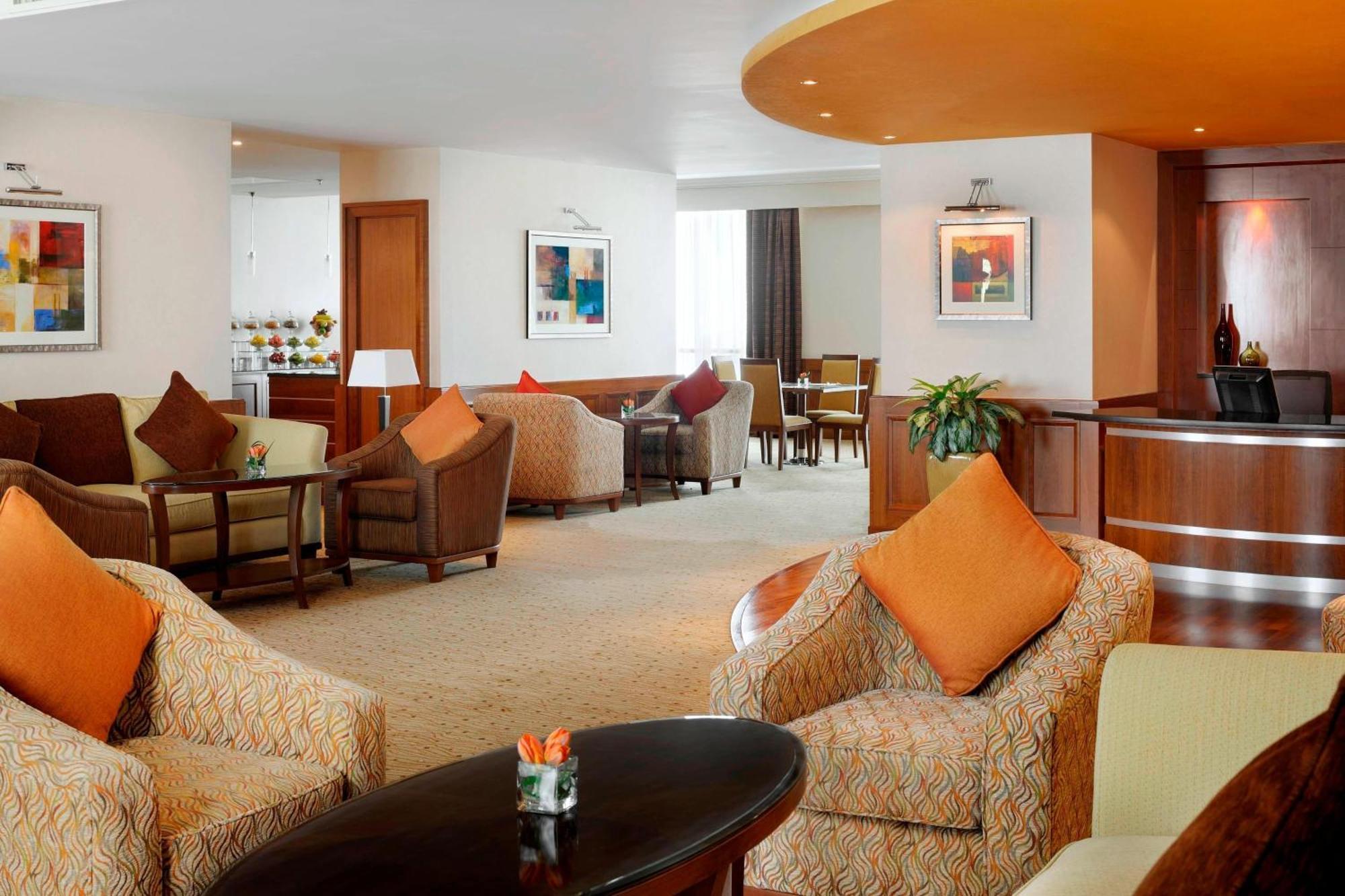 Courtyard By Marriott Kuwait City Exteriör bild