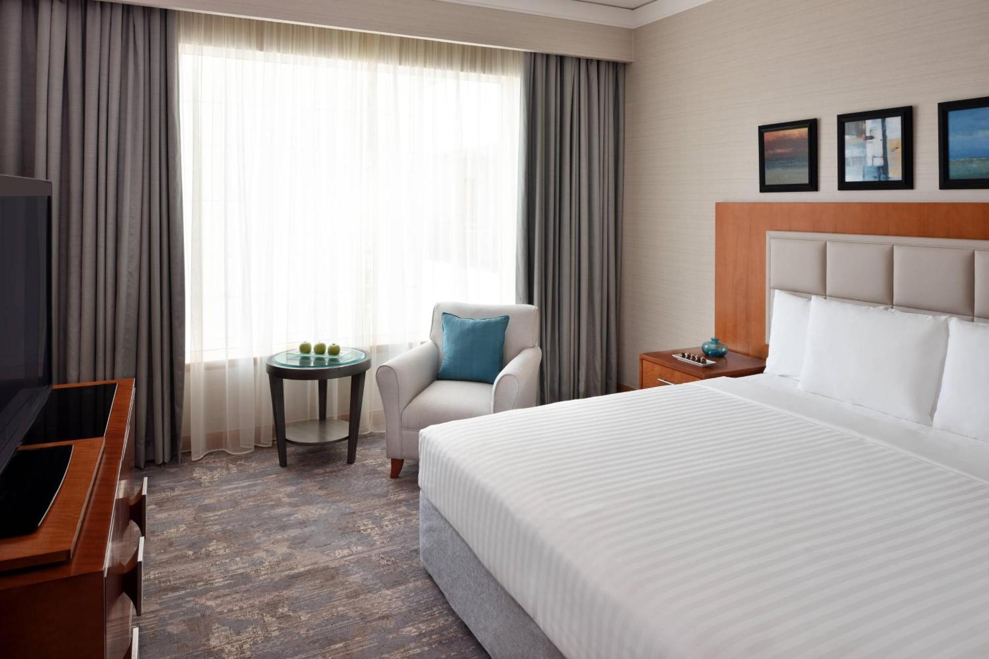 Courtyard By Marriott Kuwait City Exteriör bild