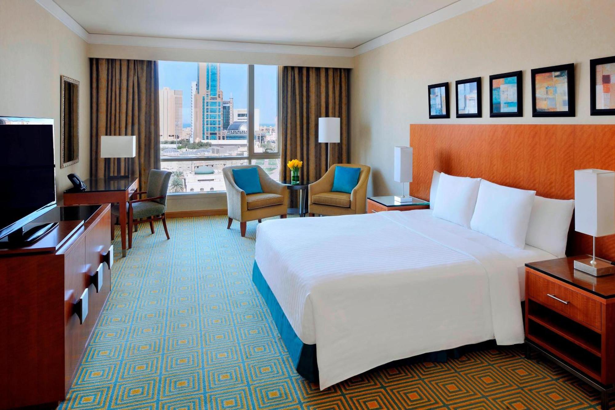 Courtyard By Marriott Kuwait City Exteriör bild