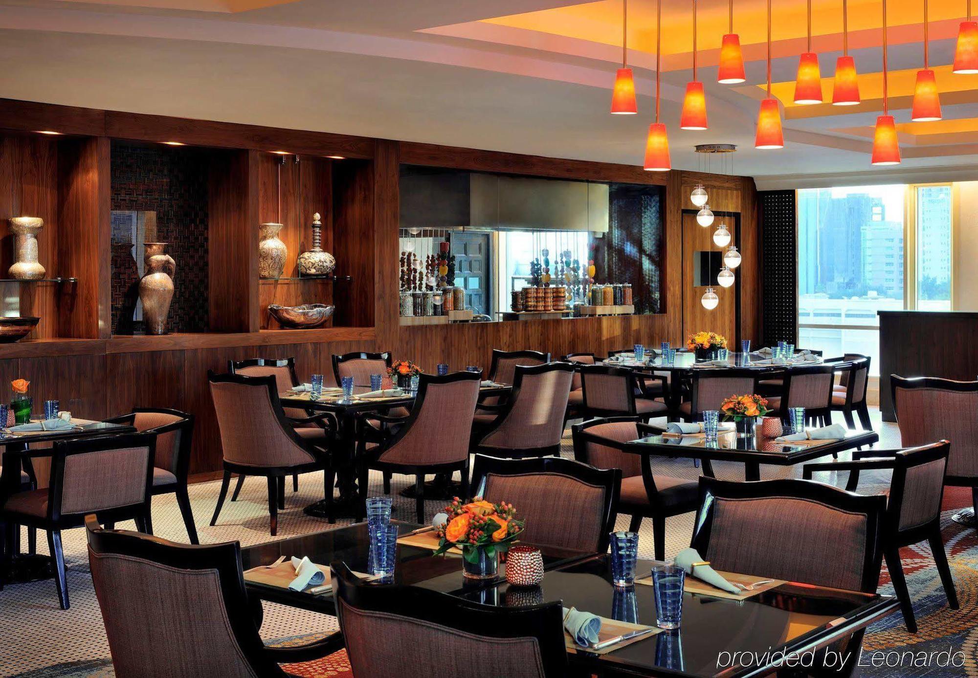 Courtyard By Marriott Kuwait City Exteriör bild