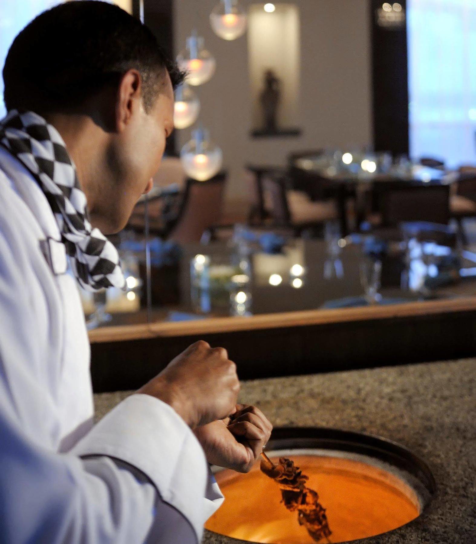 Courtyard By Marriott Kuwait City Exteriör bild
